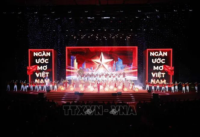 vna_potal_tong_bi_thu_chu_tich_nuoc_du_le_ky_niem_120_nam_ngay_truyen_thong_dai_hoc_quoc_gia_ha_noi_stand (4).jpg