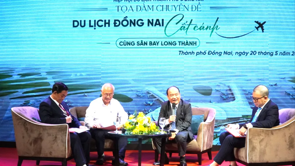 Quang cảnh tọa đàm 