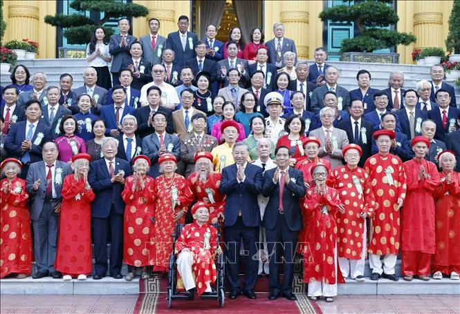 TBT-nguoicaotuoi-3.jpg