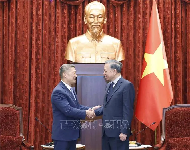 quyen-bo-truong-hai-quan-hoa-ky.jpg