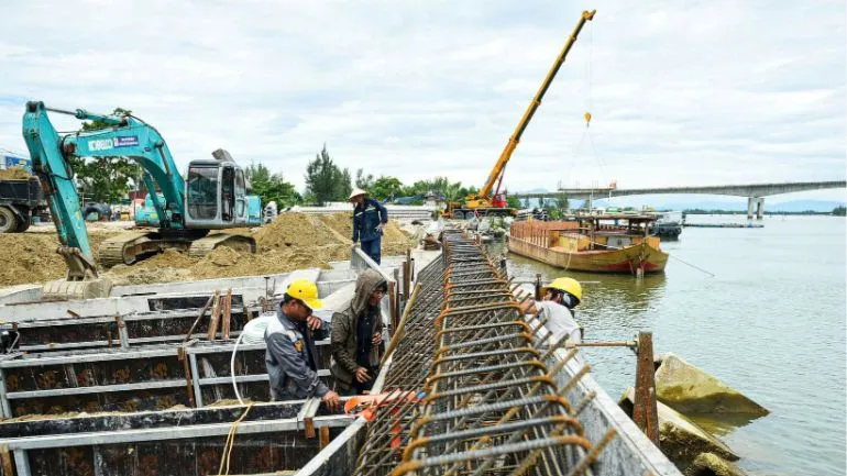 Dự án khắc phục khẩn cấp tuyến kè bảo vệ sông Thu Bồn khu vực An Lương, xã Duy Nghĩa và khắc phục xói lở bờ biển Hội An là một trong 10 dự án có tỷ lệ giải ngân thấp