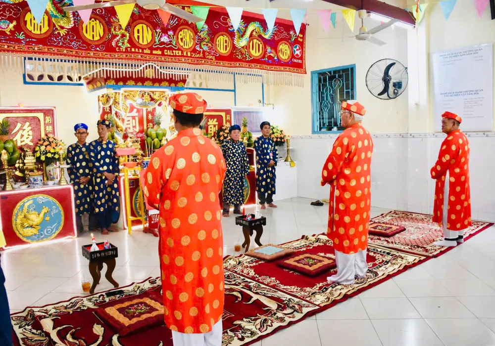 Nghi thức cúng Tiền hiền tại Lễ cầu ngư và Nghinh Ông Nam Hải Thắng Nhì