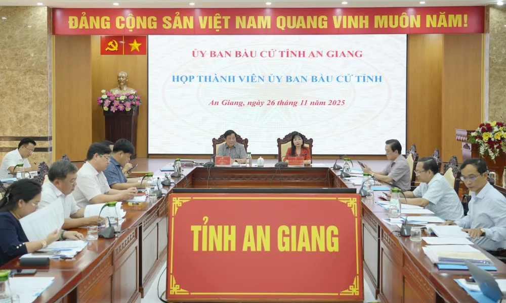 Quang cảnh cuộc họp