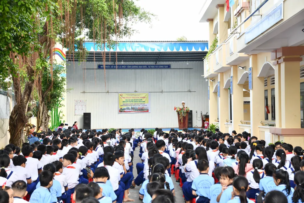 Quang cảnh buổi nói chuyện truyền thống