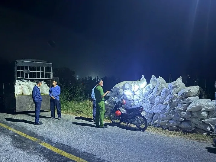 Tang vật cùng phương tiện bị tạm giữ. Ảnh: Công an cung cấp