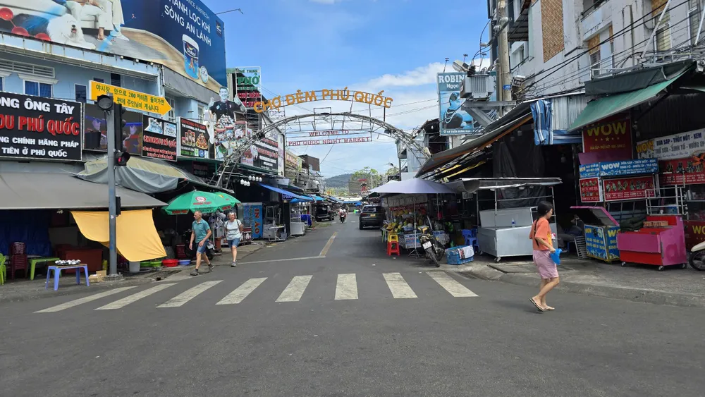 Hiện các phòng, ban liên quan đang làm thủ tục thanh lý hợp đồng cho thuê mặt bằng đối với chợ đêm Phú Quốc