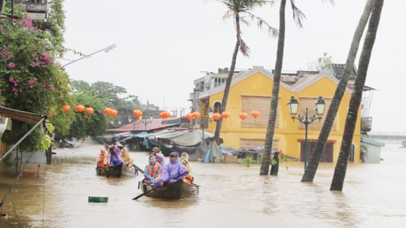 Hoi An ancient town is submerged (Photo:SGGP)