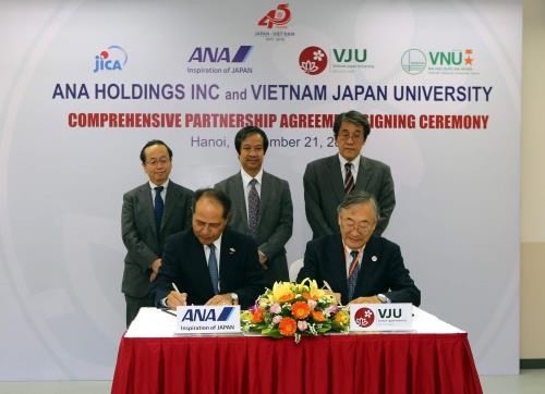 Vietnam-Japan University signs cooperation deal with Japanese group