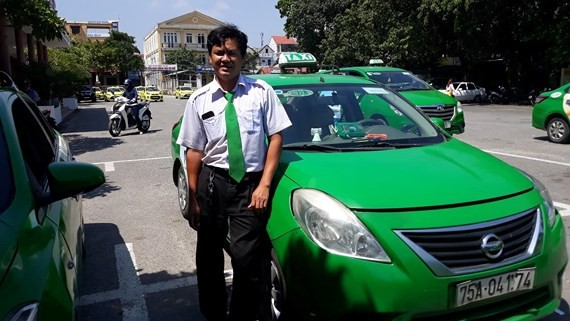 Cab driver helps woman deliver baby in cab en route to hospital