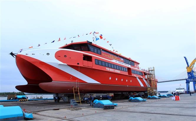The Vietnamese-built catamaran Con Dao Express 36 (Photo: VNA)