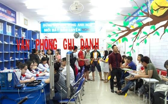 HCMC tinkers around with foreign language center management