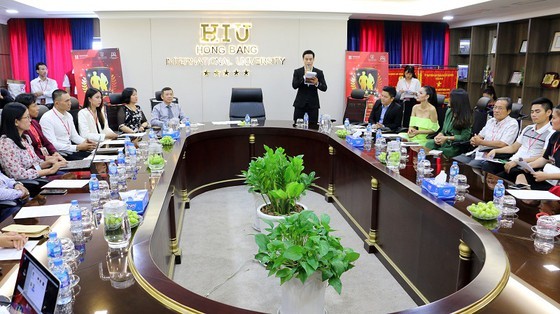 At the announcement ceremony (Photo: SGGP)