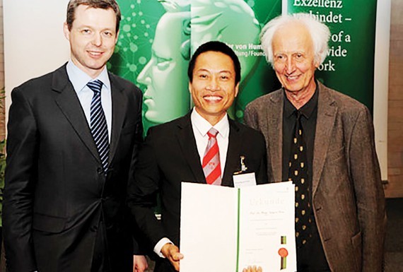 Professor Nguyen Xuan Hung 