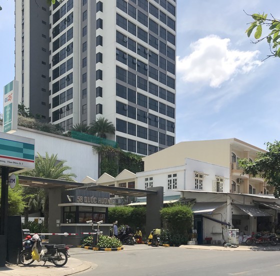 HCMC authotiries place a dorm where the Briton lives under quarantine (Photo: SGGP)