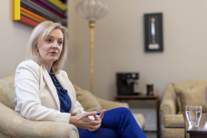 UK calls for world to ‘get tough’ with China as part of global trade shake-up ảnh 2