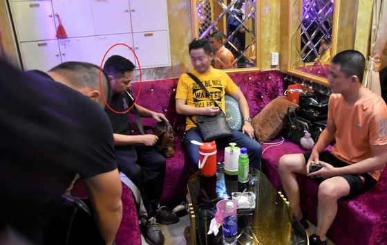 Authorities in HCMC detect Covid-19 rule violators ảnh 2