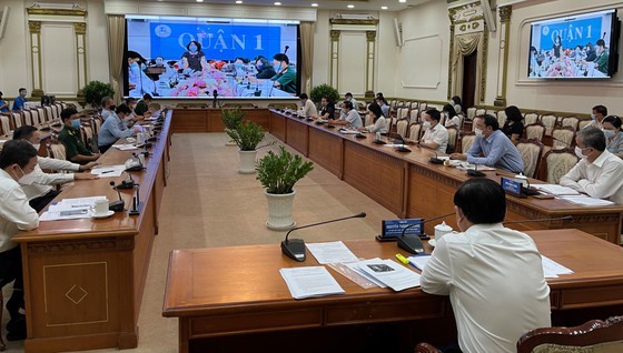 Those neglecting Covid-19 prevention regulation to receive tough punishment ảnh 1