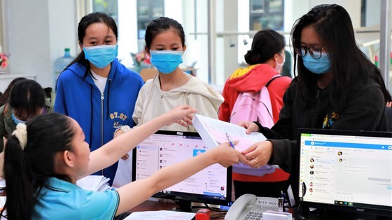 Students with international academic certificates have advantage over peers ảnh 1