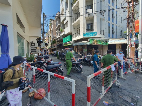 HCMC records three more Covid-19 cases ảnh 1