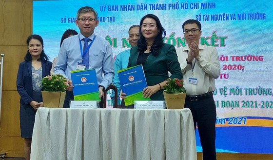 “Green School” award raises students’ awareness of environmental protection ảnh 1