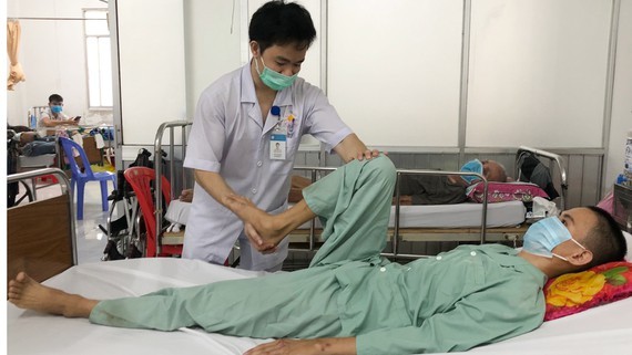 Physiotherapy helps stroke survivors get back to normal life ảnh 1