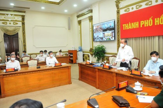 Covid-19 outbreak triggers mass testing in Ho Chi Minh City ảnh 2