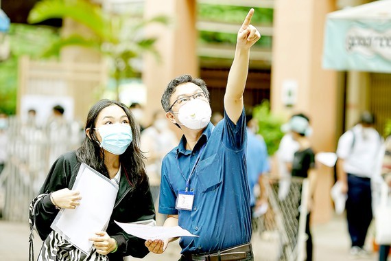HCMC detects two infected Covid-19 students in high school graduation exam ảnh 1