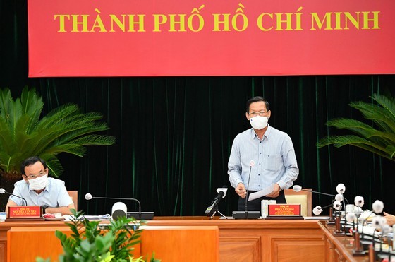 HCMC will relax social distancing if Covid-19 under control: City Party Chief ảnh 3