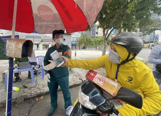 HCMC announces Directive 18 on gradual economic recovery ảnh 2