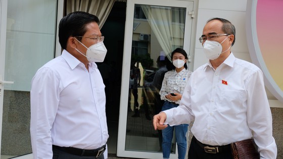 Voters in HCMC petition for building workers’ accommodation ảnh 3