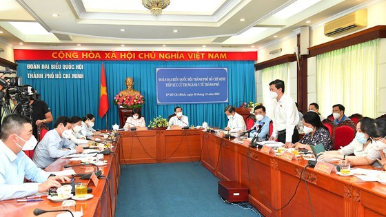 President prompts to draw lessons from Covid-19 to prepare for better response ảnh 4