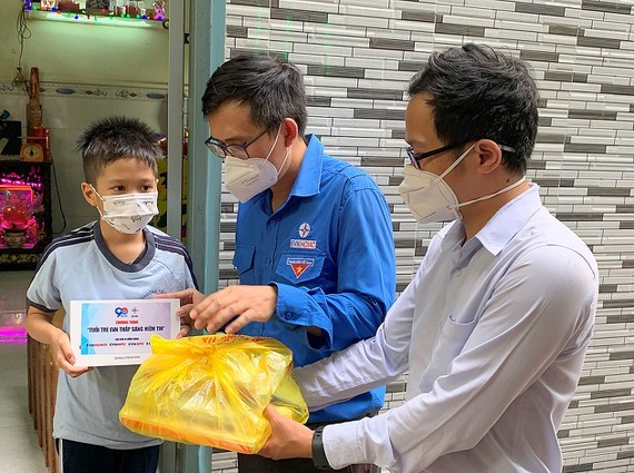 HCMC gives strength to orphans ảnh 1