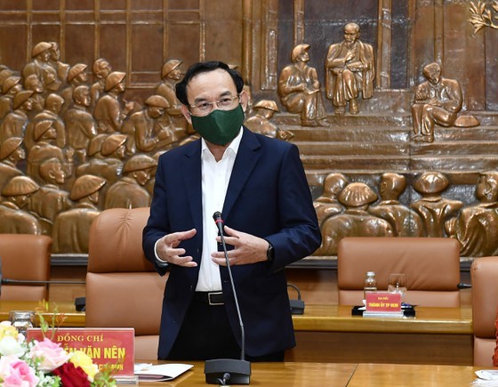 HCMC grateful to soldiers supporting city’s battle against Covid-19 ảnh 1