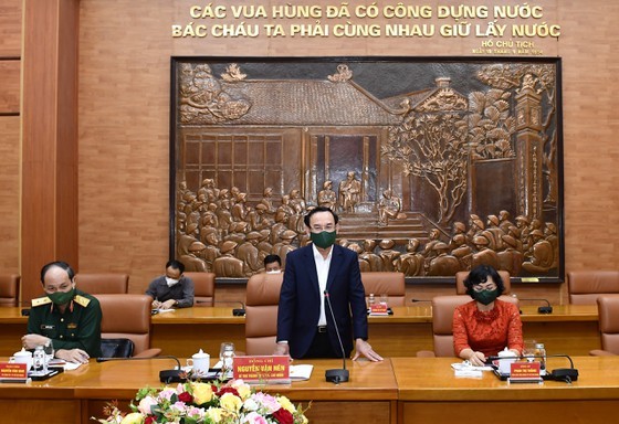 HCMC grateful to soldiers supporting city’s battle against Covid-19 ảnh 5