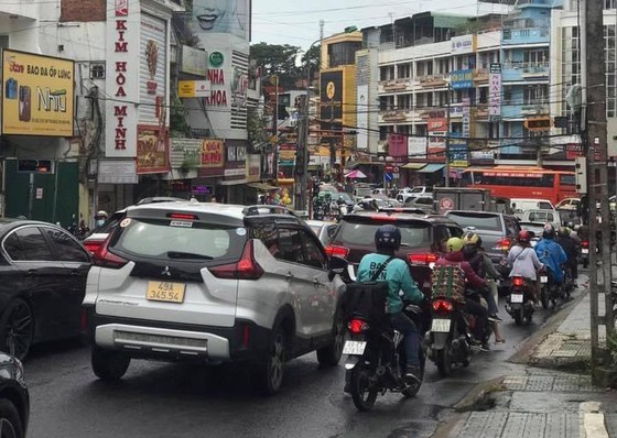 Da Lat City bustling again after Vietnam eases Covid-19 restrictions ảnh 1
