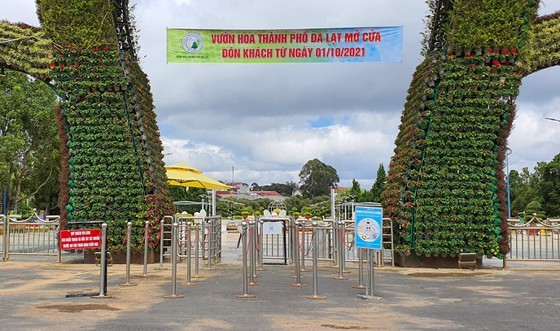 Da Lat City bustling again after Vietnam eases Covid-19 restrictions ảnh 2