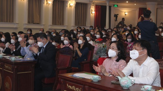 Outstanding teachers extolled at Vo Truong Toan award ceremony ảnh 2