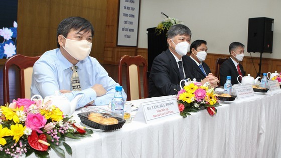 Outstanding teachers extolled at Vo Truong Toan award ceremony ảnh 5