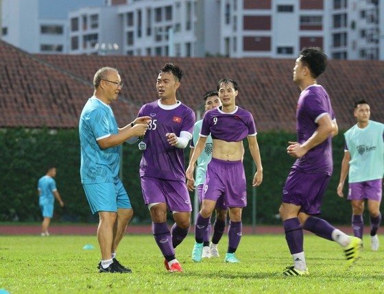 Vietnam team will work hard to get best result at AFF Suzuki Cup 2020:Coach Park ảnh 1