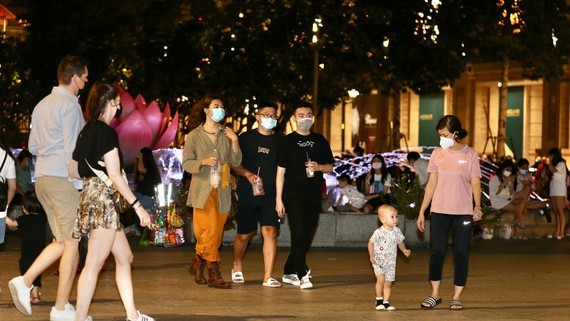 HCMC approves health strategy in new normal state ảnh 1