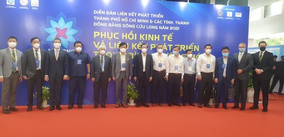 Expanding linkage between Ho Chi Minh City and Mekong Delta ảnh 1