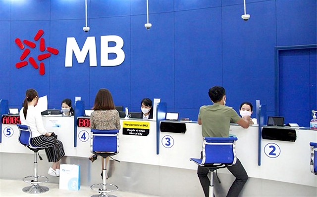 Shares slide on strong selling pressure ảnh 1