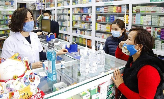 Health watchdogs ask to prevent drug shortage during Tet holidays ảnh 1