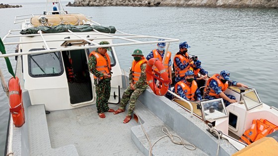 Quang Tri authority promotes information  against IUU fishing in Con Co island ảnh 1