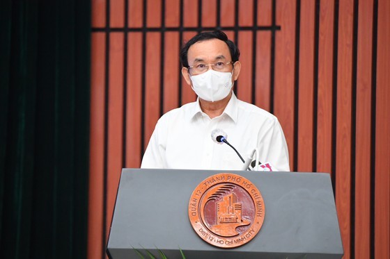 300 newly graduated doctors sent to work at grassroots health clinics ảnh 2