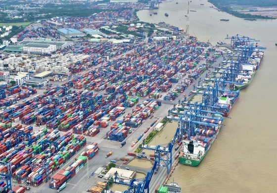 HCMC starts to collect seaport fees from April 1 ảnh 4