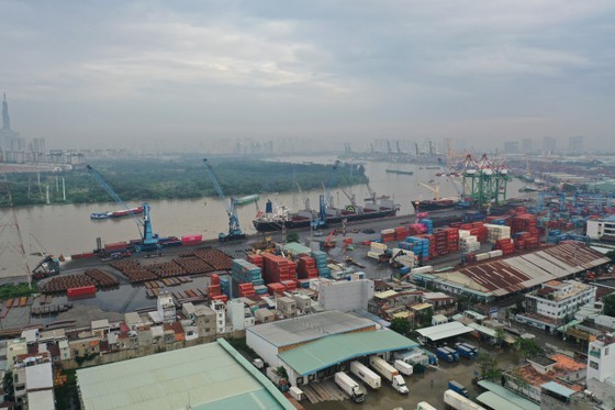HCMC starts to collect seaport fees from April 1 ảnh 3