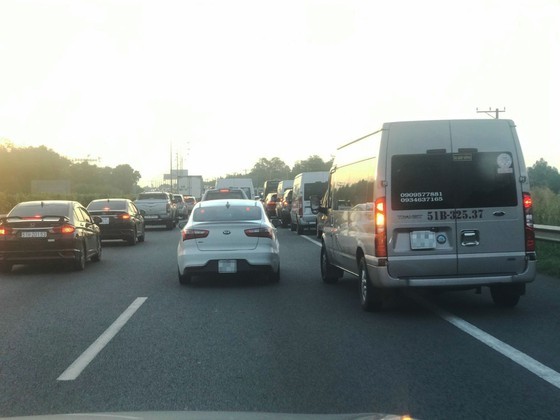 Deputy Minister talks about solutions for traffic knots in Mekong Delta ảnh 2