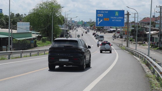 Traffic in Trung Luong - My Thuan highway flows better ảnh 3