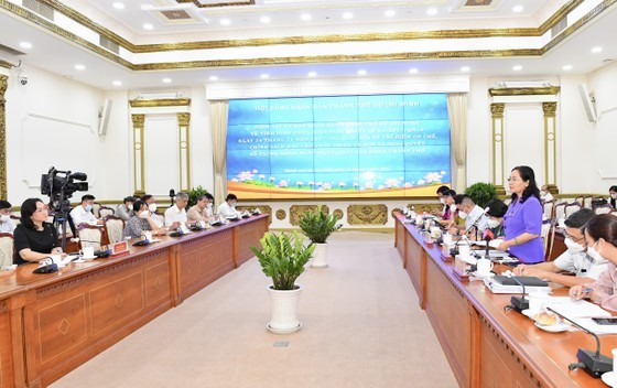 HCMC proposes to continue implementing specific mechanisms and policies ảnh 1
